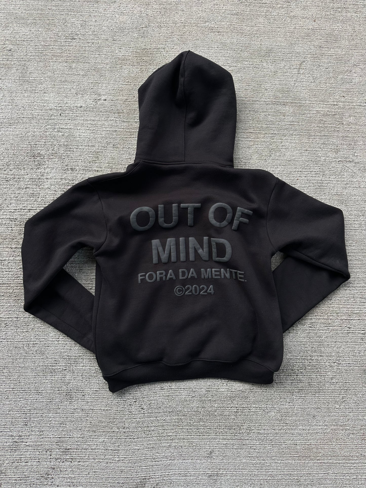 BLACK “OUT OF MIND” HOODIE
