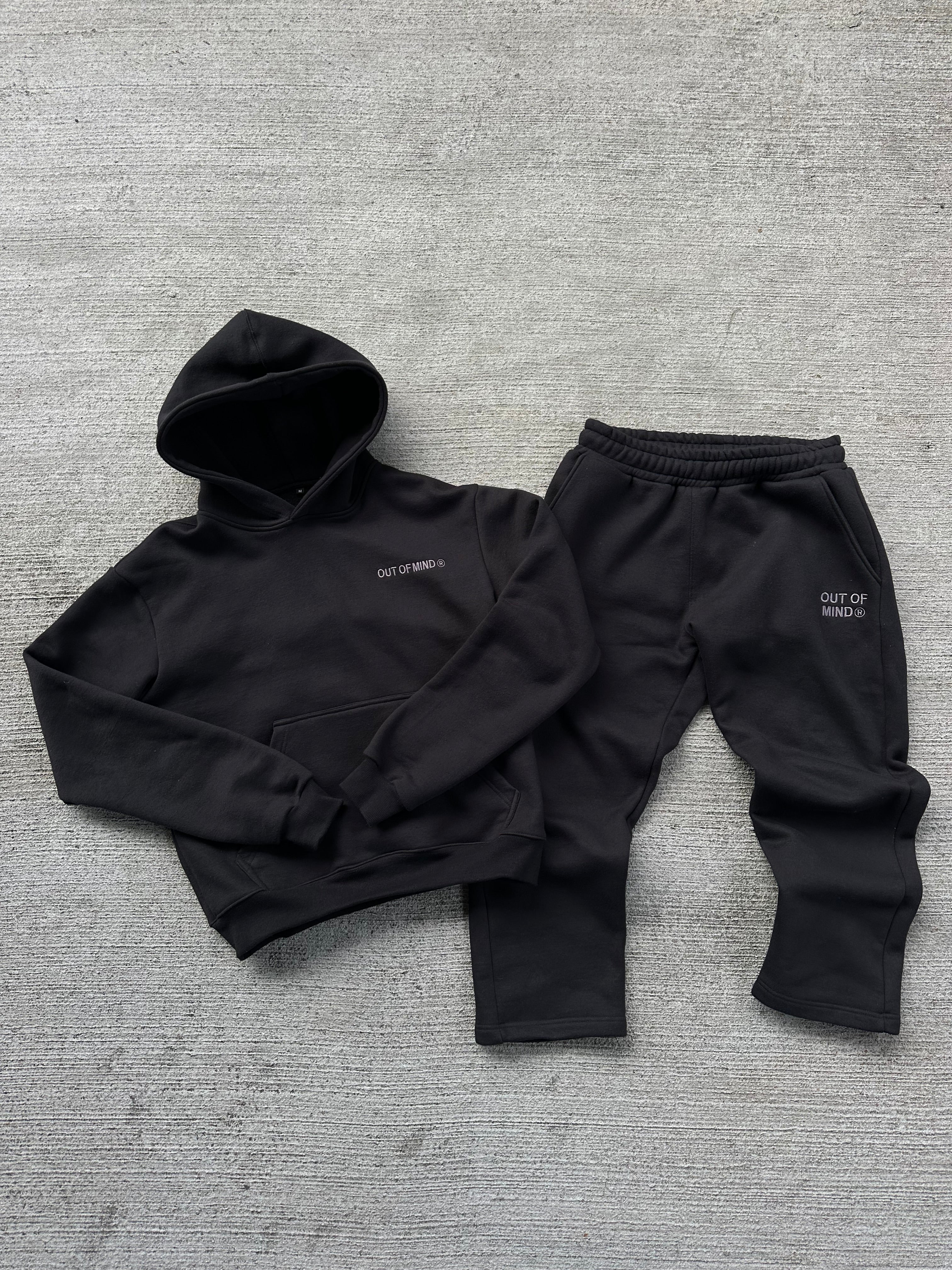 BLACK “OUT OF MIND” PANTS
