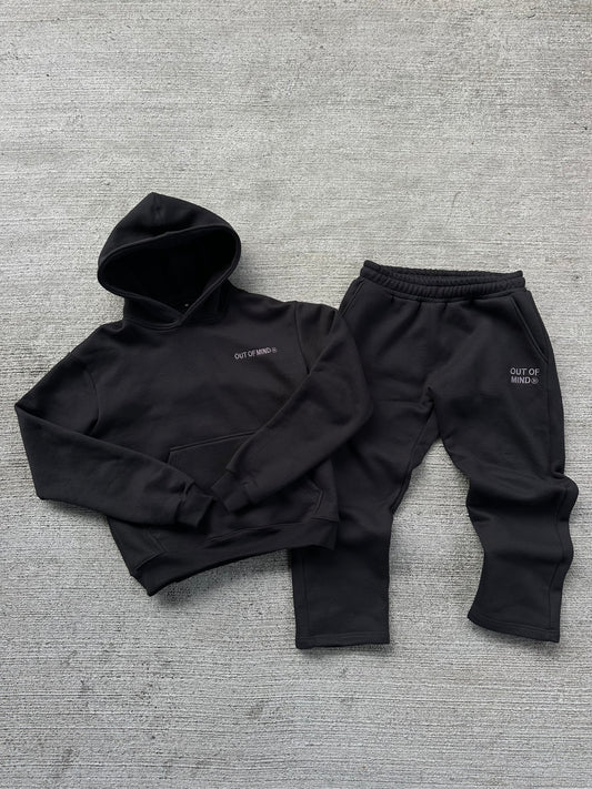 BLACK “OUT OF MIND” PANTS