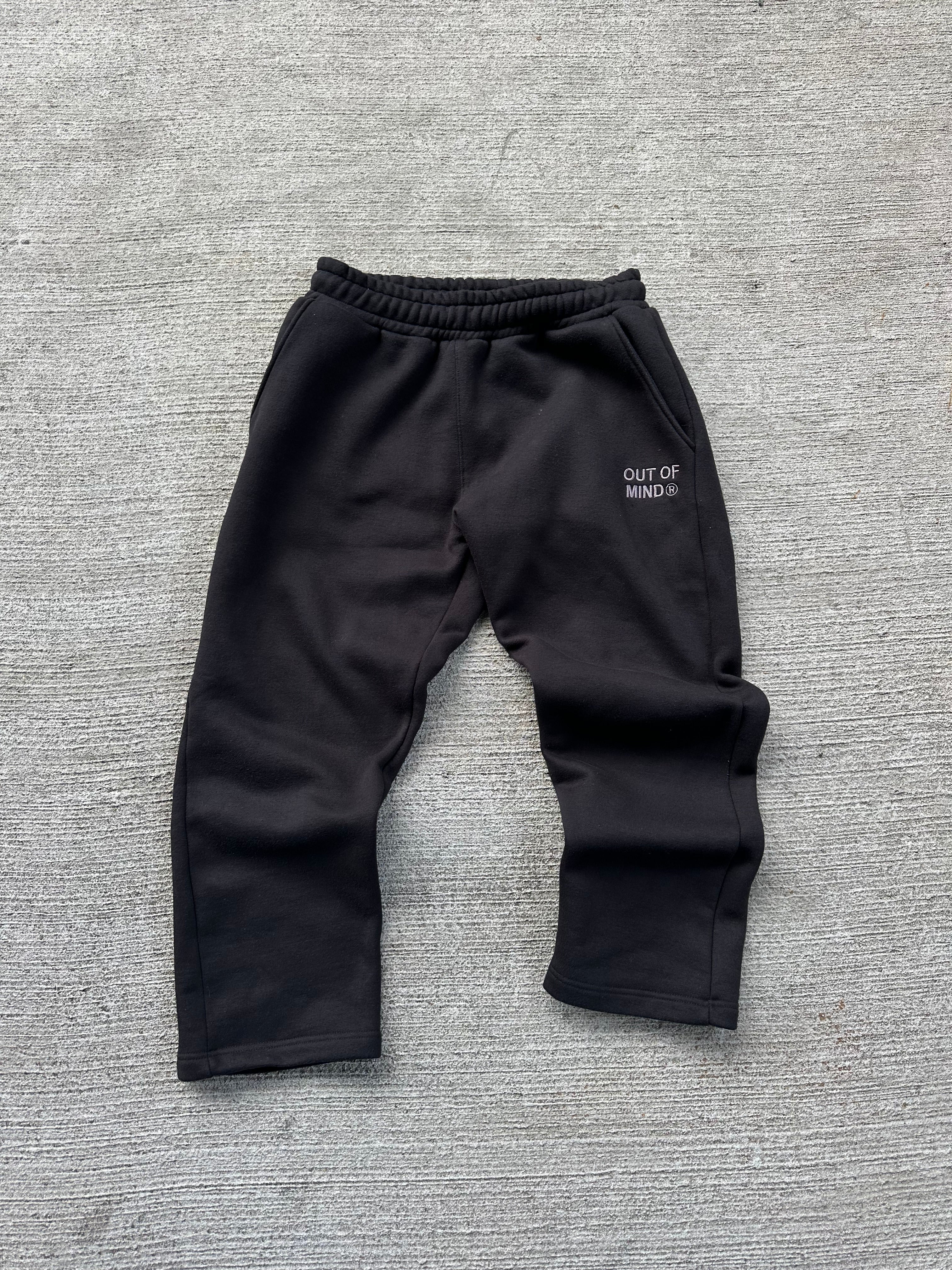 BLACK “OUT OF MIND” PANTS