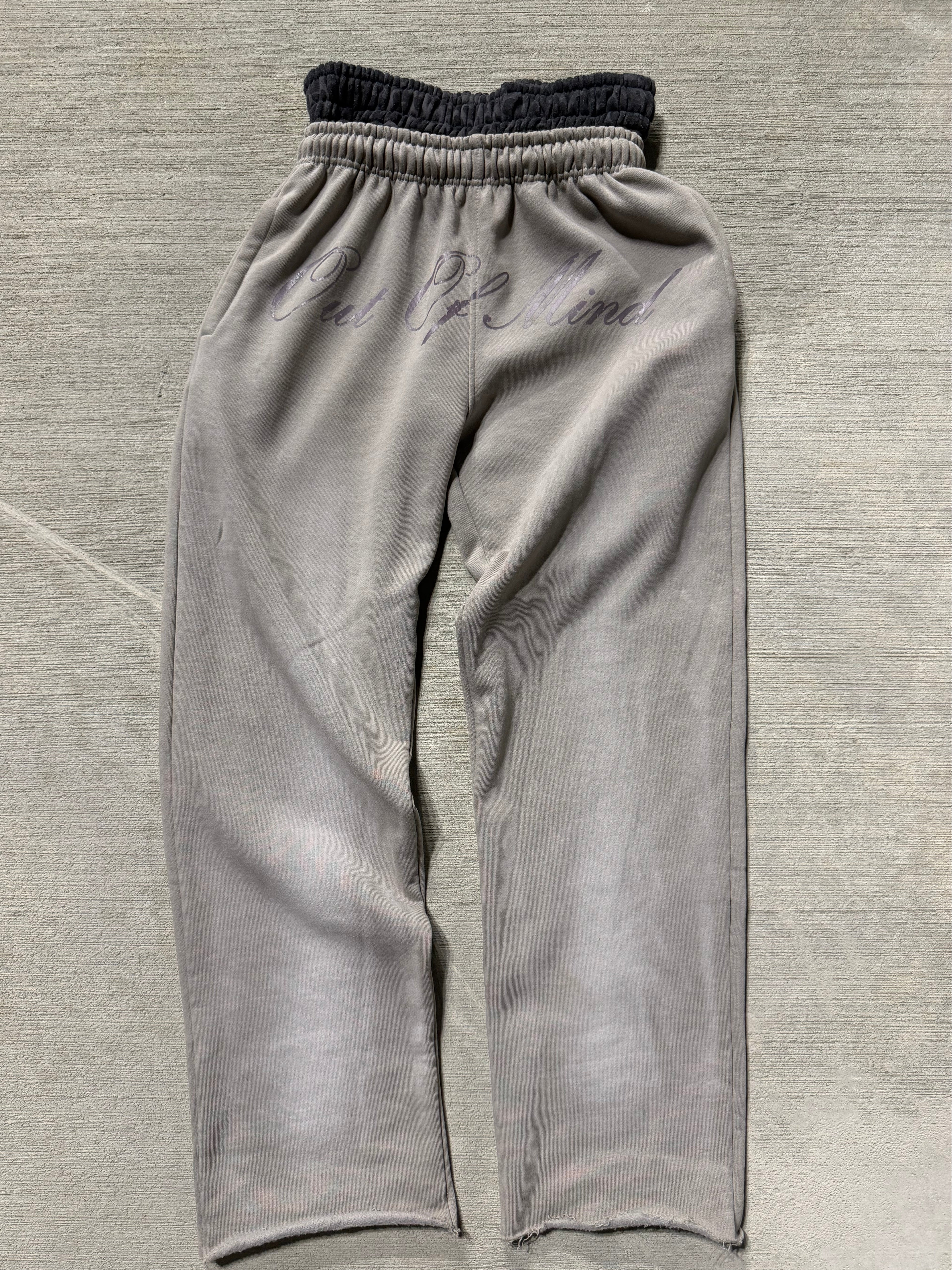 GREY SWEATS